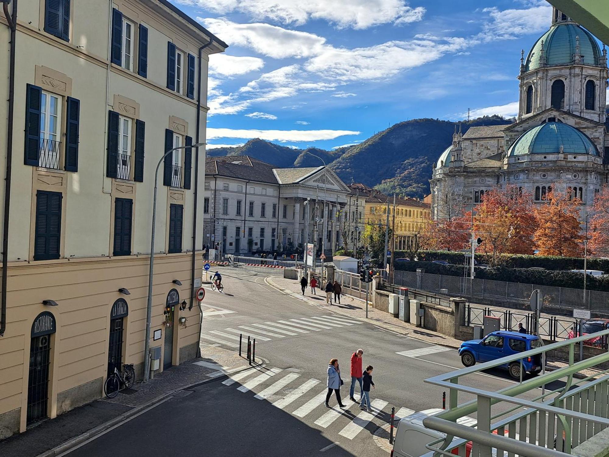 The Window On The Theatre And The Cathedral - Luxury Apartment Como Dış mekan fotoğraf
